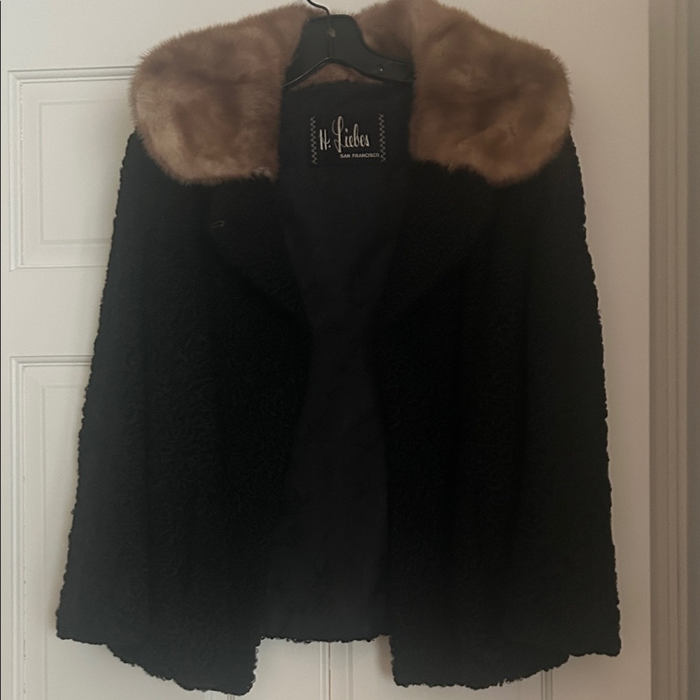 Chic Black Teddy Jacket with Faux Fur Collar